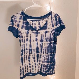 Tie dye V neck tee